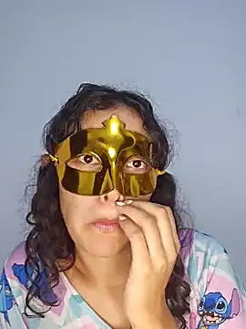 Snapshot of SexyLilyXO chatting on March 5, 5:18 pm SexyLilyXO online show from March 5, 5:18 pm