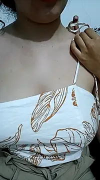 Snapshot of SexyLilyXO chatting on March 5, 11:49 pm SexyLilyXO online show from March 5, 11:49 pm