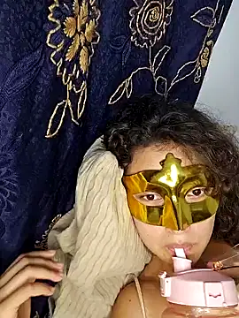 Snapshot of SexyLilyXO chatting on March 10, 6:27 am SexyLilyXO online show from March 10, 6:27 am