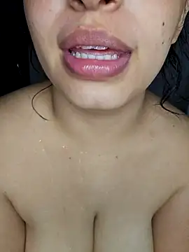 Snapshot of SexyLilyXO chatting on March 12, 9:56 pm SexyLilyXO online show from March 12, 9:56 pm