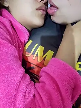 Snapshot of SexyLilyXO chatting on March 19, 6:35 am SexyLilyXO online show from March 19, 6:35 am