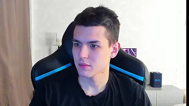 Snapshot of TravisRevas chatting on March 14, 5:24 pm TravisRevas online show from March 14, 5:24 pm