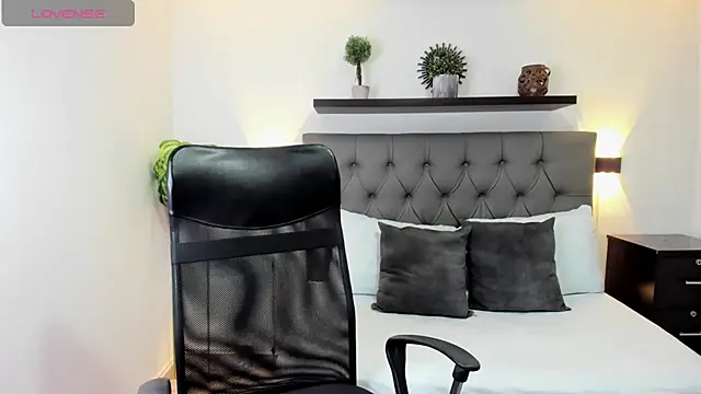 Snapshot of dulce_victoriaa_ chatting on March 14, 7:12 pm dulce victoriaa online show from March 14, 7:12 pm