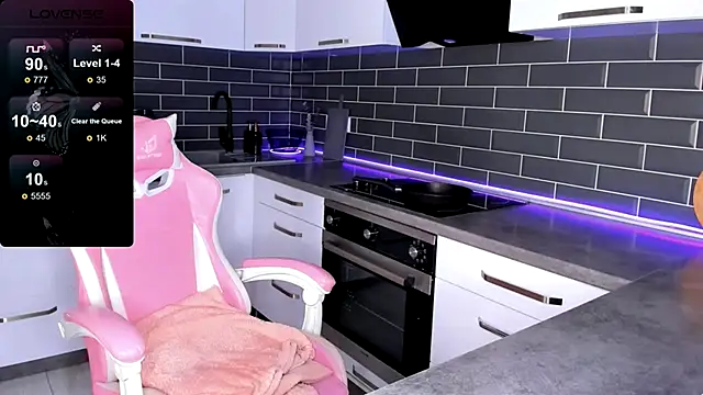 ShaiyaMinn3 online show from November 11, 9:48 pm