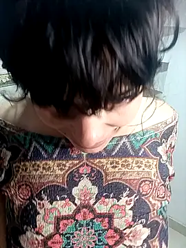 Snapshot of Ali3Martin chatting on March 5, 12:11 pm Ali3Martin online show from March 5, 12:11 pm