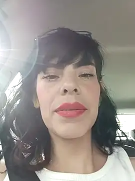 Snapshot of Ali3Martin chatting on March 17, 9:13 pm Ali3Martin online show from March 17, 9:13 pm