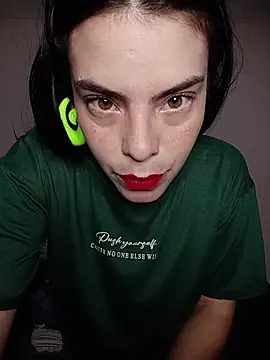 Snapshot of Ali3Martin chatting on February 9, 12:53 pm Ali3Martin online show from February 9, 12:53 pm