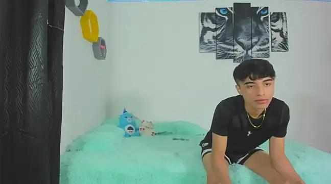 Maxxi hot23 online show from March 4, 3:37 pm