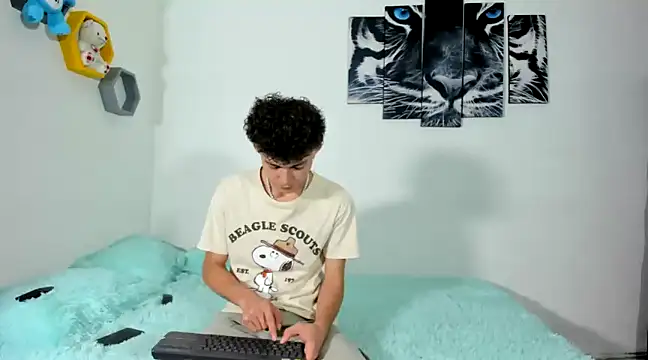 Maxxi hot23 online show from March 8, 3:02 pm