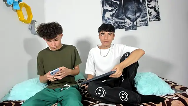 Maxxi hot23 online show from March 14, 8:17 pm