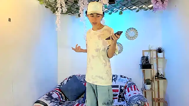 Maxxi hot23 online show from November 6, 7:48 pm