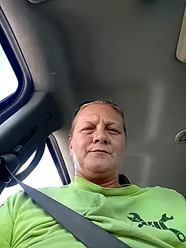 Snapshot of wetnwildforyou chatting on October 17, 4:09 pm wetnwildforyou online show from October 17, 4:09 pm