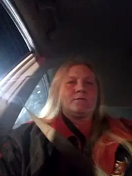 Snapshot of wetnwildforyou chatting on November 17, 3:01 am wetnwildforyou online show from November 17, 3:01 am