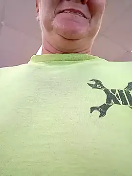 Snapshot of wetnwildforyou chatting on November 17, 6:35 pm wetnwildforyou online show from November 17, 6:35 pm