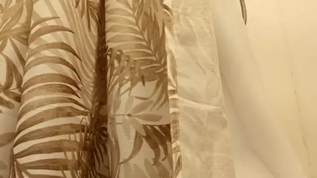 Snapshot of wetnwildforyou chatting on November 23, 7:02 pm wetnwildforyou online show from November 23, 7:02 pm