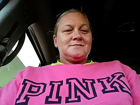 Snapshot of wetnwildforyou chatting on December 15, 6:45 pm wetnwildforyou online show from December 15, 6:45 pm