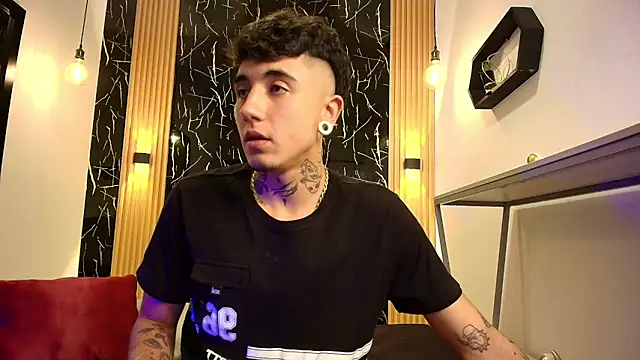 Patrick Rango online show from February 4, 3:34 am