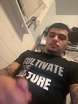 papiVilla23 online show from September 27, 4:39 am