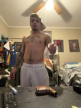 papiVilla23 online show from March 6, 4:31 am