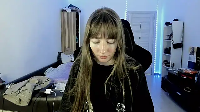 bekkawell online show from November 9, 4:05 pm