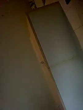 Snapshot of 1Zoey101 chatting on December 17, 10:43 am 1Zoey101 online show from December 17, 10:43 am