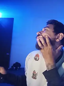 santibiggg online show from April 27, 3:04 am