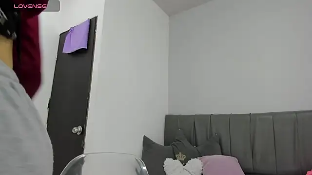 Bonniie 22 online show from October 11, 10:47 am