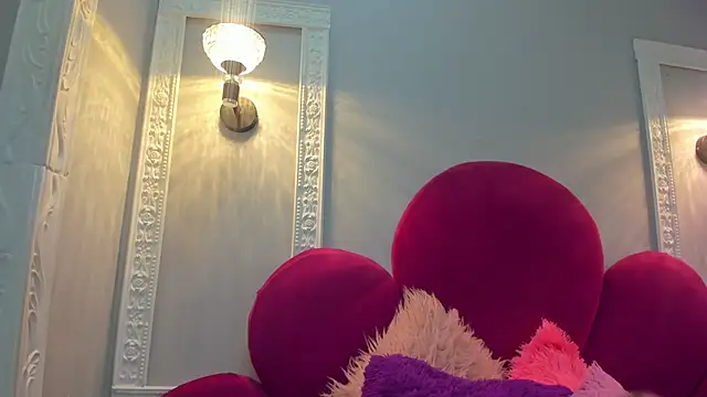 Bonniie 22 online show from October 16, 1:12 pm