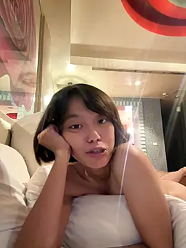 Snapshot of ladypaggy chatting on October 8, 5:49 am ladypaggy online show from October 8, 5:49 am