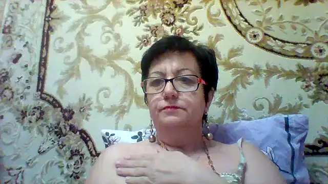 Snapshot of Lota5821 chatting on March 3, 2:15 am Lota5821 online show from March 3, 2:15 am