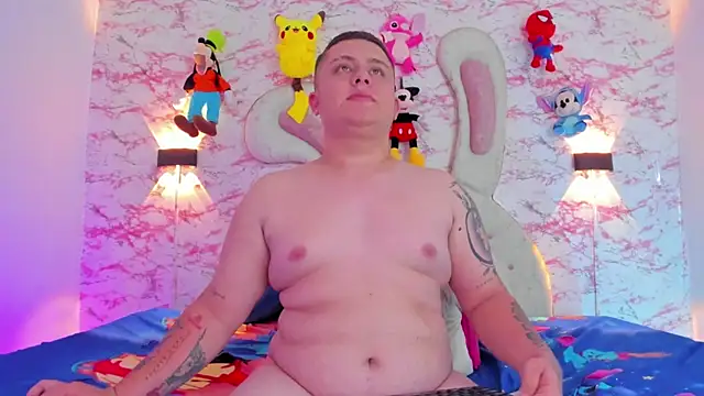 Snapshot of IM_SINAY chatting on October 7, 9:23 pm IM SINAY online show from October 7, 9:23 pm