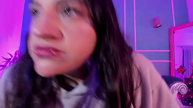 TaraTaylorr online show from February 16, 3:35 am