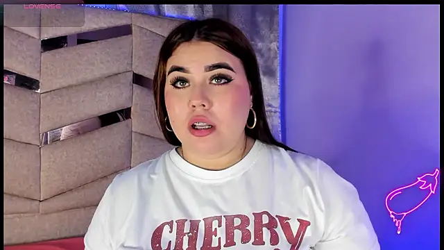 MadissonLee   online show from February 3, 10:15 pm