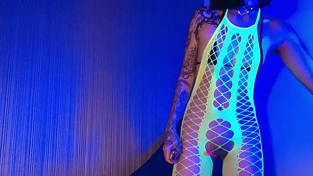 Snapshot of _mollycrystal chatting on September 26, 10:19 am  mollycrystal online show from September 26, 10:19 am