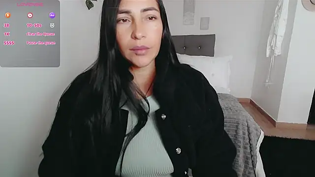 Snapshot of luna_lgomez_ chatting on November 26, 1:12 pm luna lgomez online show from November 26, 1:12 pm