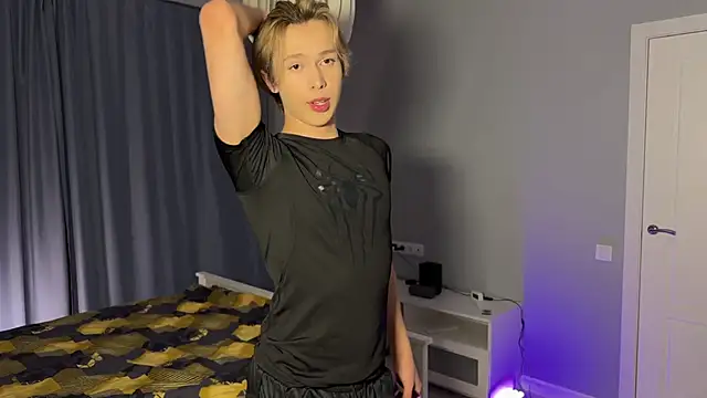 ciaoalex online show from March 5, 8:00 pm