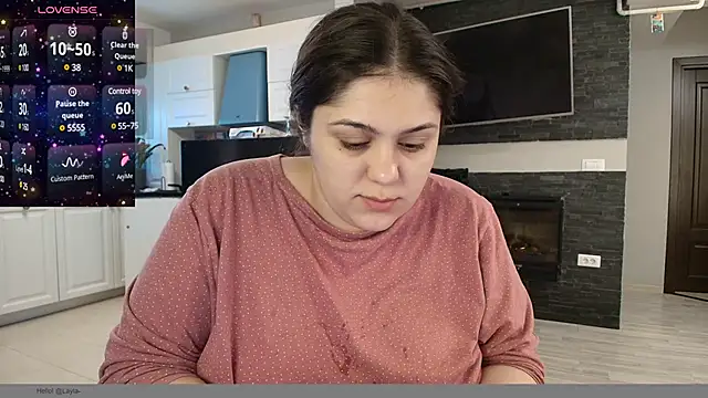 Layla- online show from February 12, 9:20 am