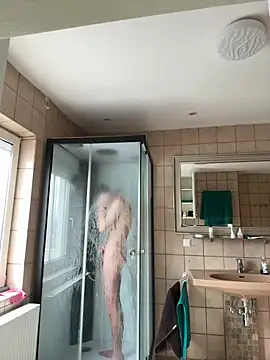 Snapshot of xy_monkeyBigCock chatting on March 15, 10:24 am xy monkeyBigCock online show from March 15, 10:24 am