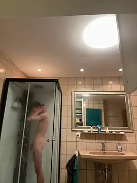 Snapshot of xy_monkeyBigCock chatting on March 19, 6:01 pm xy monkeyBigCock online show from March 19, 6:01 pm