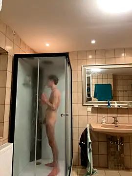 Snapshot of xy_monkeyBigCock chatting on October 4, 11:25 pm xy monkeyBigCock online show from October 4, 11:25 pm