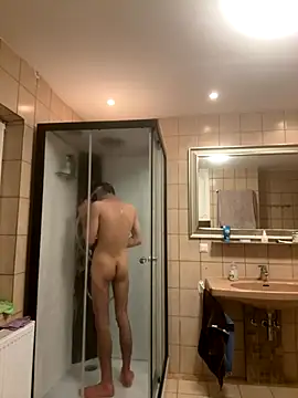 Snapshot of xy_monkeyBigCock chatting on November 9, 11:47 pm xy monkeyBigCock online show from November 9, 11:47 pm