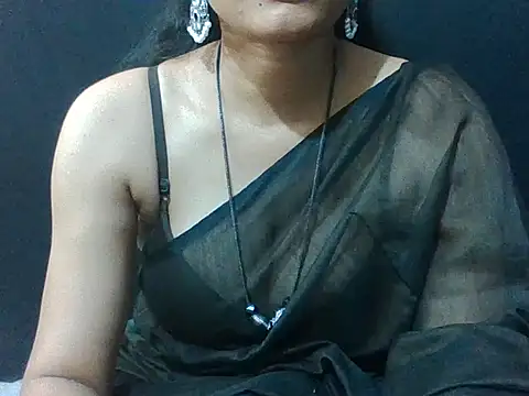 Snapshot of sugandha_bhabhi chatting on October 28, 4:53 pm sugandha bhabhi online show from October 28, 4:53 pm