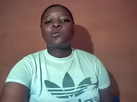 Snapshot of sexyhips2001 chatting on October 24, 5:20 pm sexyhips2001 online show from October 24, 5:20 pm