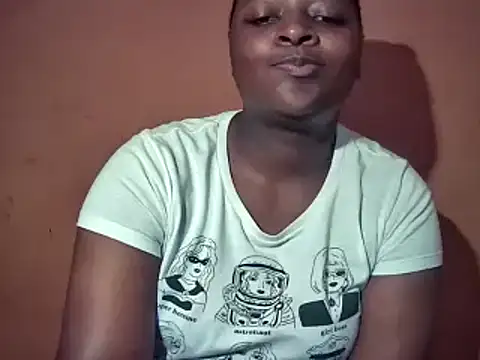 Snapshot of sexyhips2001 chatting on November 19, 8:31 pm sexyhips2001 online show from November 19, 8:31 pm