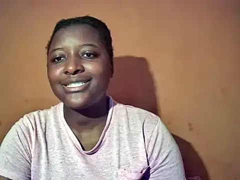 Snapshot of sexyhips2001 chatting on December 14, 5:07 pm sexyhips2001 online show from December 14, 5:07 pm