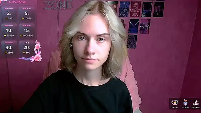 Snapshot of Fiona_Night chatting on October 19, 5:41 am Fiona Night online show from October 19, 5:41 am