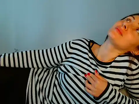 Irina9793 online show from April 14, 8:53 am