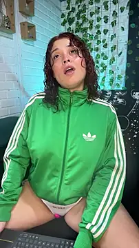 LiraSonnett online show from December 14, 9:08 pm