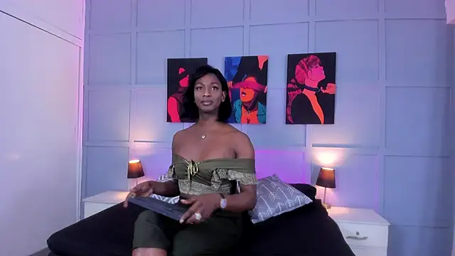 Snapshot of NehandaClarck_ chatting on March 13, 4:05 am NehandaClarck  online show from March 13, 4:05 am