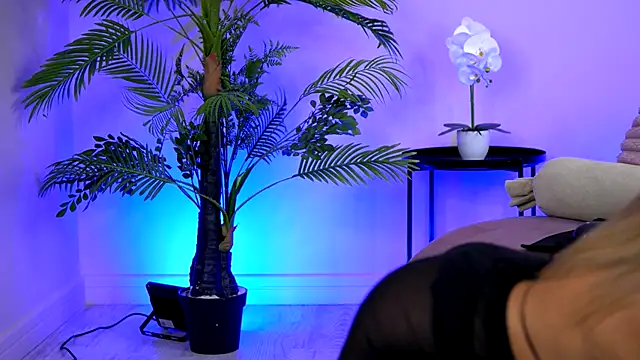 SophiaPotts online show from September 20, 3:18 am